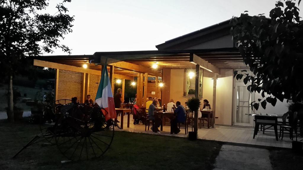 Agriturismo Perugini Bed and Breakfast Τσεζένα Εξωτερικό φωτογραφία